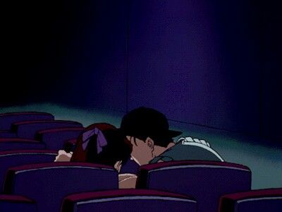 Featured image of post Aesthetic Gif Anime Kiss